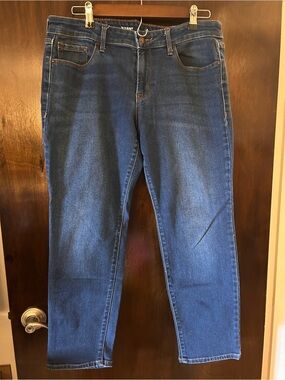 Old Navy Women's Mid-Rise Power Slim Straight Leg Jeans in Dark Blue Wash
